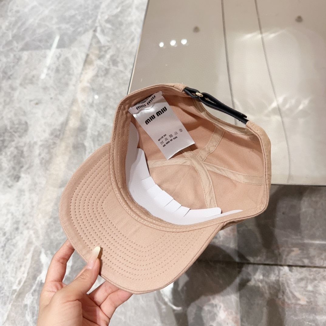 Miu Miu Caps